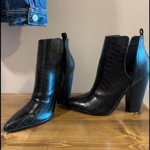 Justfab x Jessie James decker booties